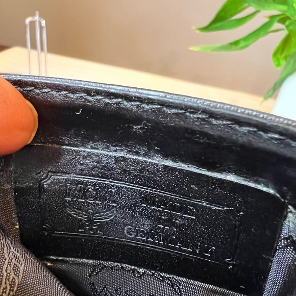 MCM Black Wallet - Picture 4 of 11